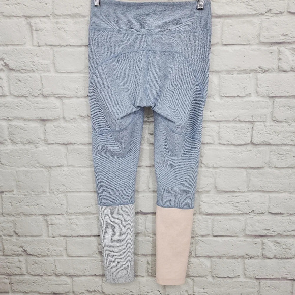 Outdoor Voices 7/8 Dipped Leggings Colorblock Yoga Gym Workout Size Small - Picture 3 of 13